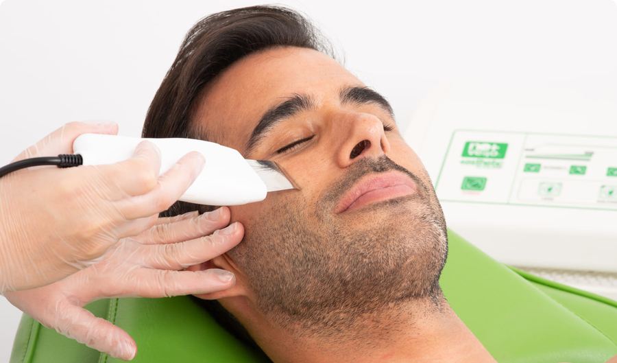 Limpieza facial profesional en cabina